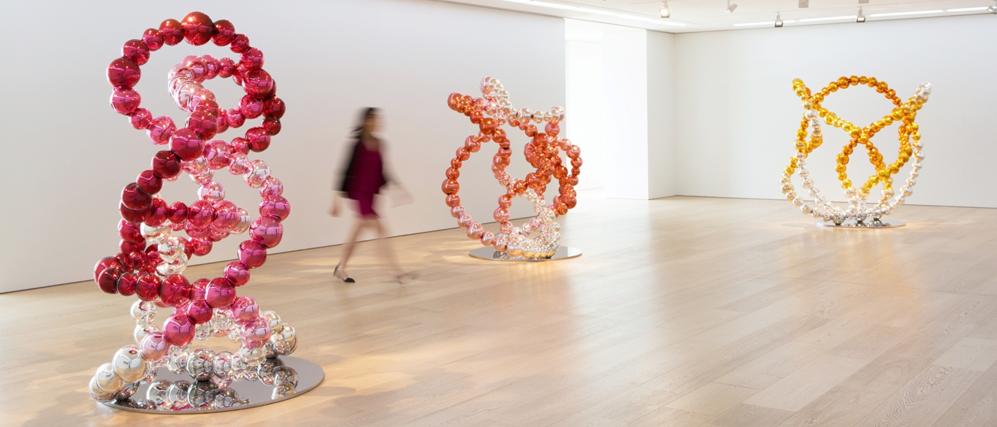 Red mirrored knot (left), Pink mirrored knot (center), Amber mirrored knot (right), 2014